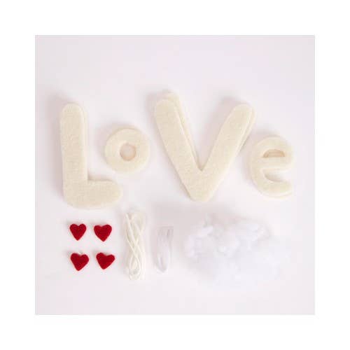 Needle Felting Love With Hearts | Simply Make | DSM106140