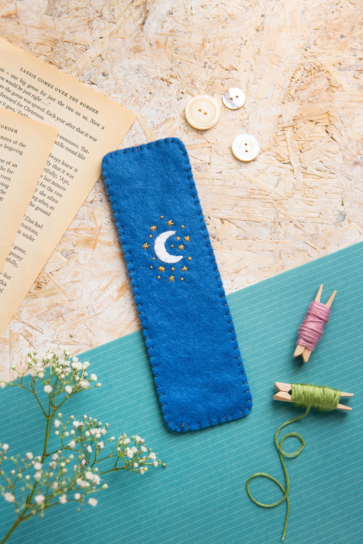 Hawthorn Handmade Hare Bookmark Felt Craft Kit for Beginners