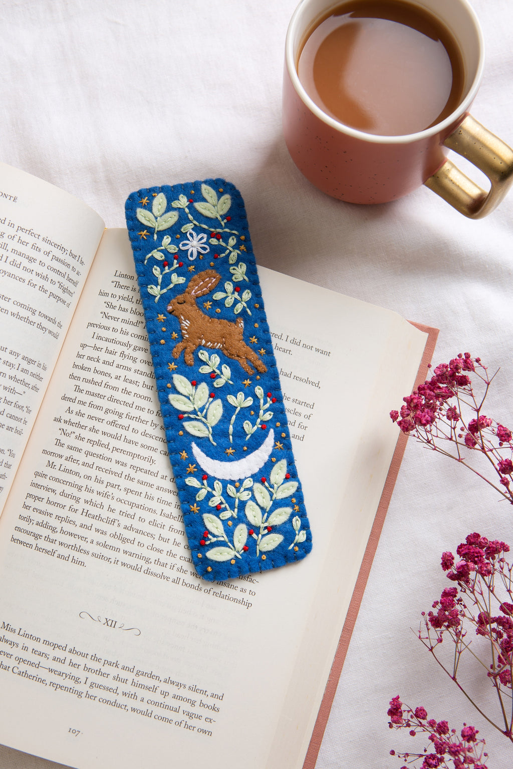 Hawthorn Handmade Hare Bookmark Felt Craft Kit for Beginners