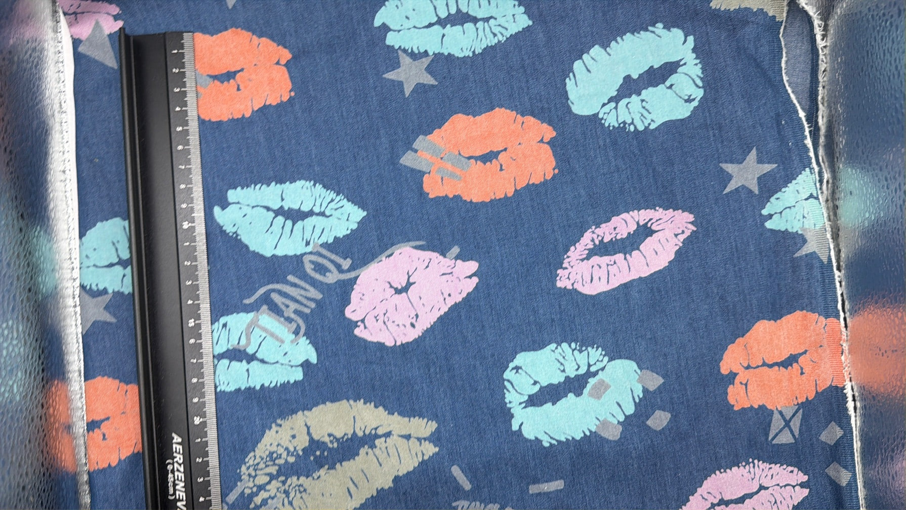 Lips Lacquered Chambray 100% Cotton