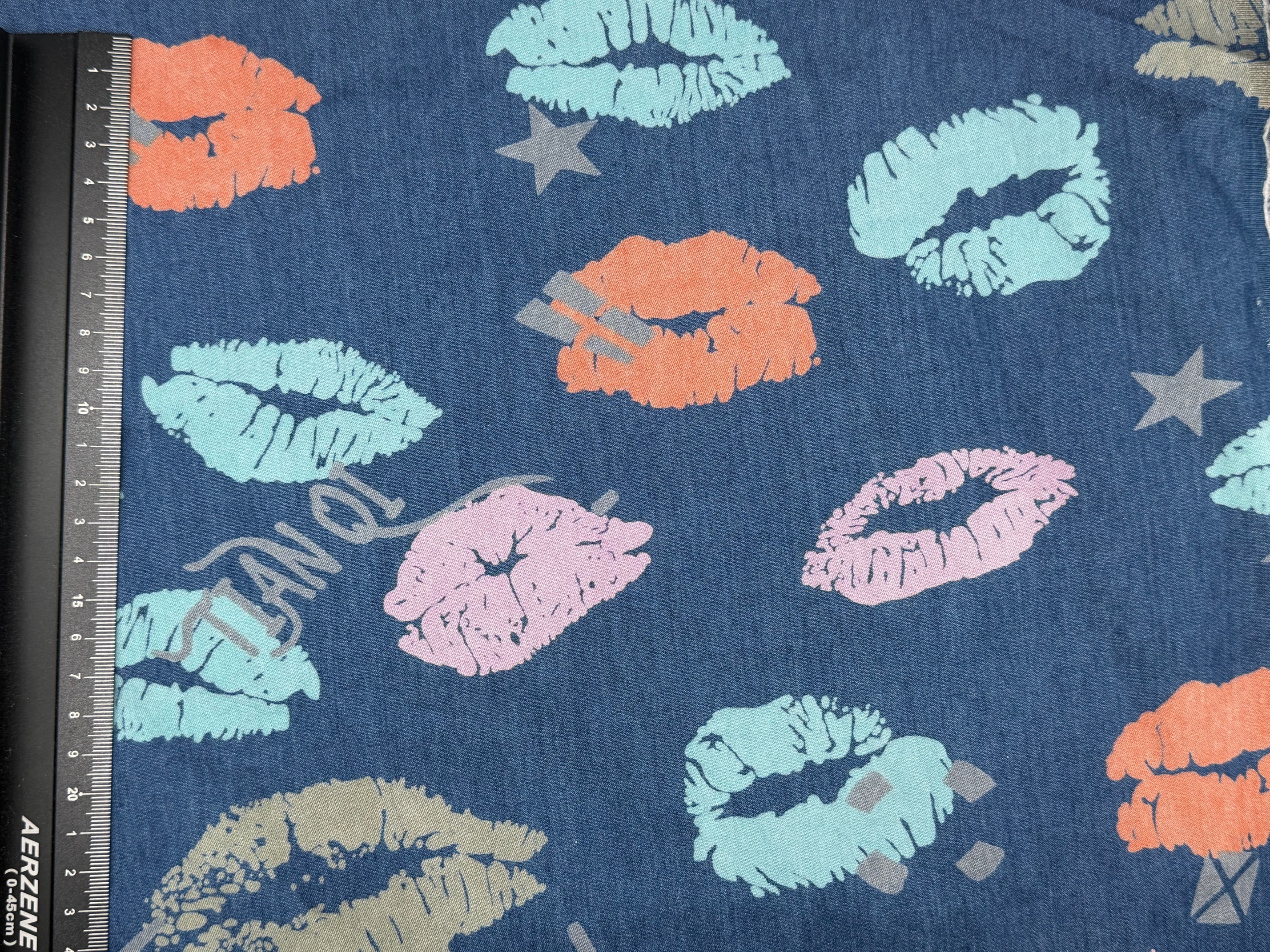 Lips Lacquered Chambray 100% Cotton