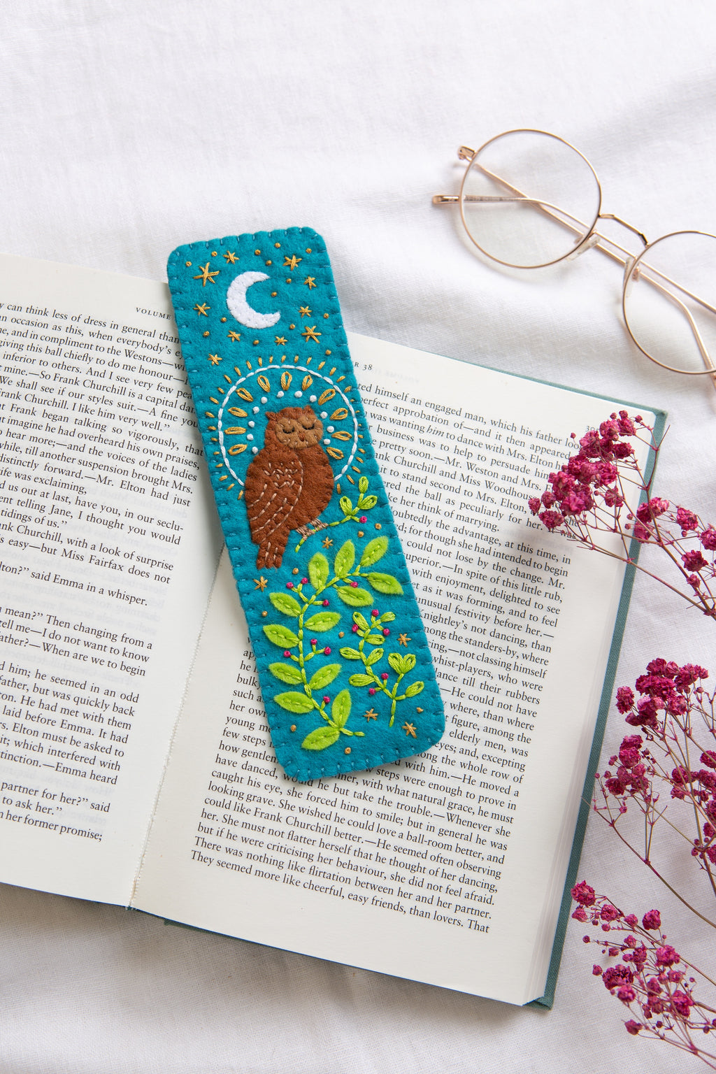 Hawthorn Handmade Owl Bookmark Felt Craft Kit for Beginners
