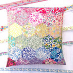 Alice Caroline Liberty Tana Lawn® Hexagon Cushion Kit – English Paper Piecing