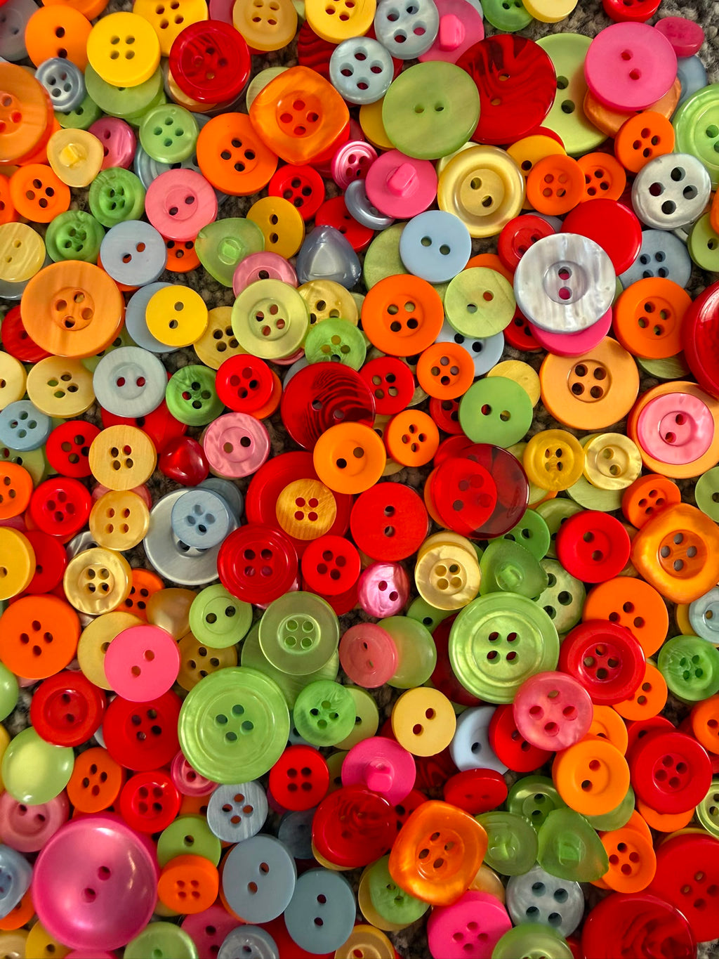 100g Assorted Buttons - Summer Selection