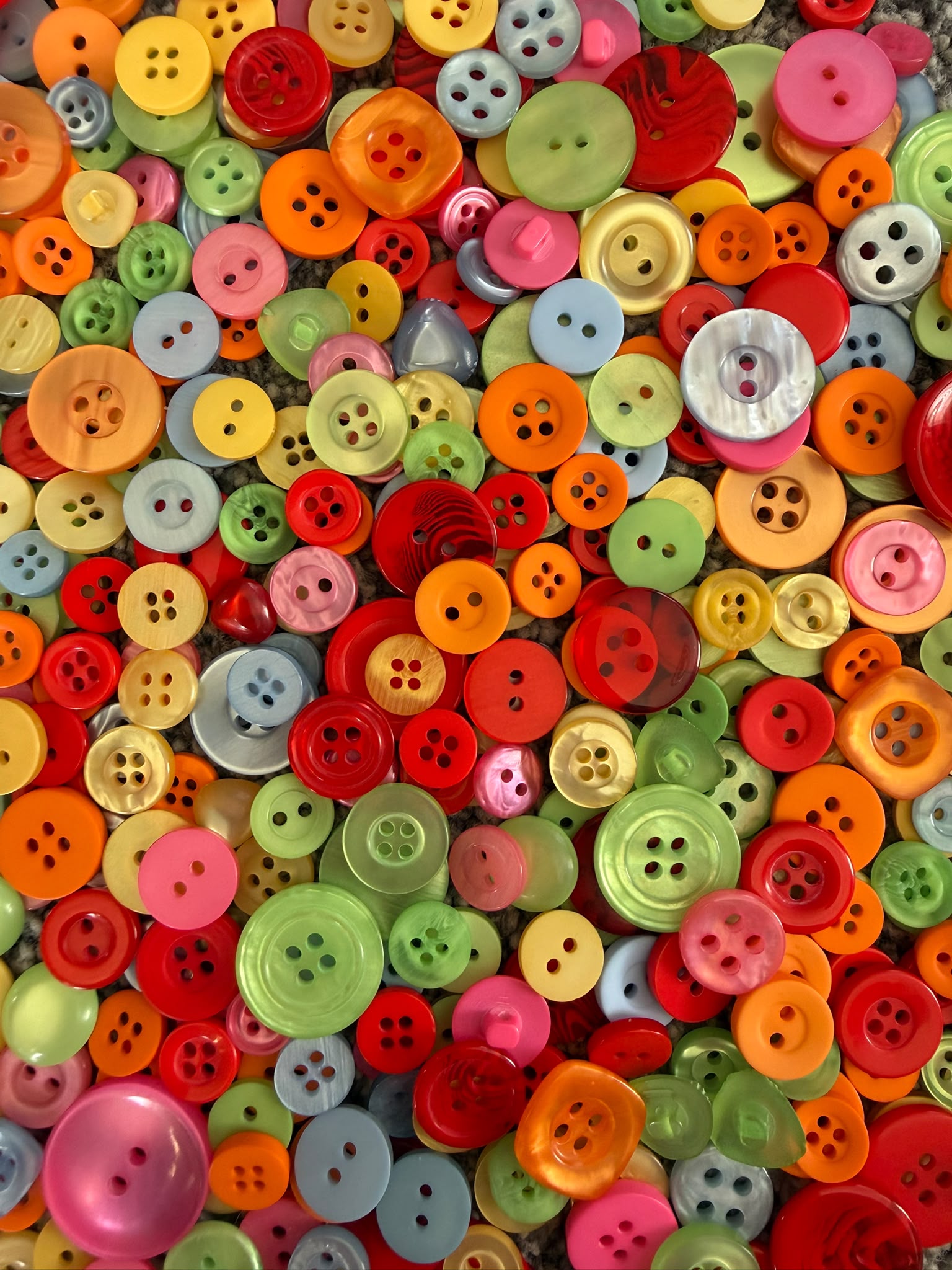 100g Assorted Buttons - Summer Selection