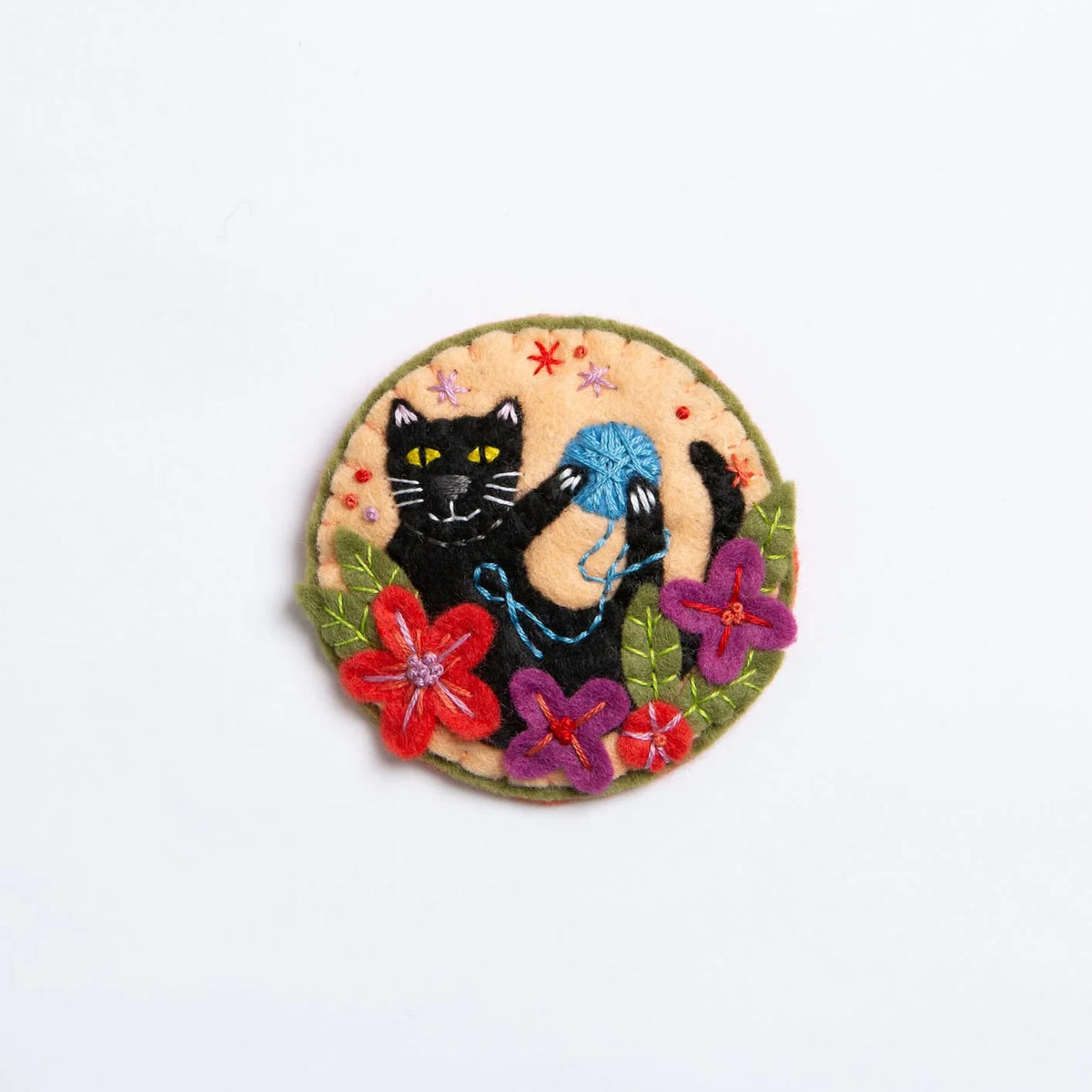 Hawthorn Handmade Black Cat Felt Craft Brooch Kit for Beginners