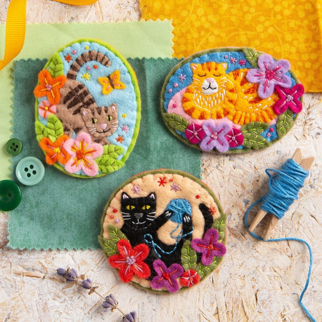 Hawthorn Handmade Black Cat Felt Craft Brooch Kit for Beginners